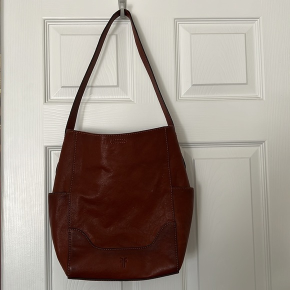NWT- Frye Leather Side Pocket Hobo bag in Cognac - Picture 2 of 7